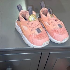 Pink nike shoes
